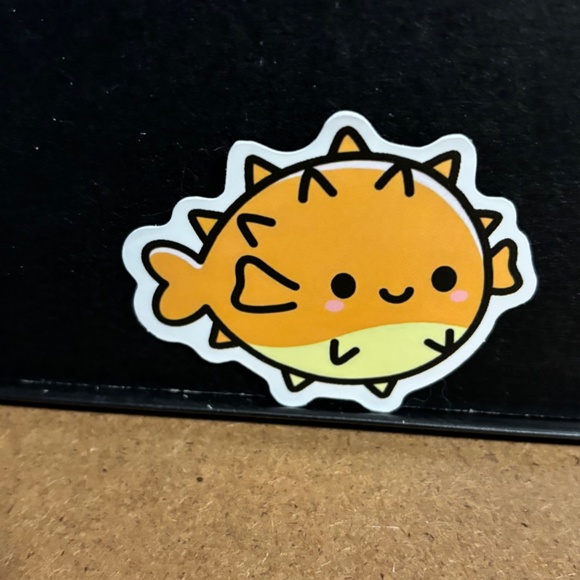 CUTE PUFFERFISH STICKER - Picture 1 of 1